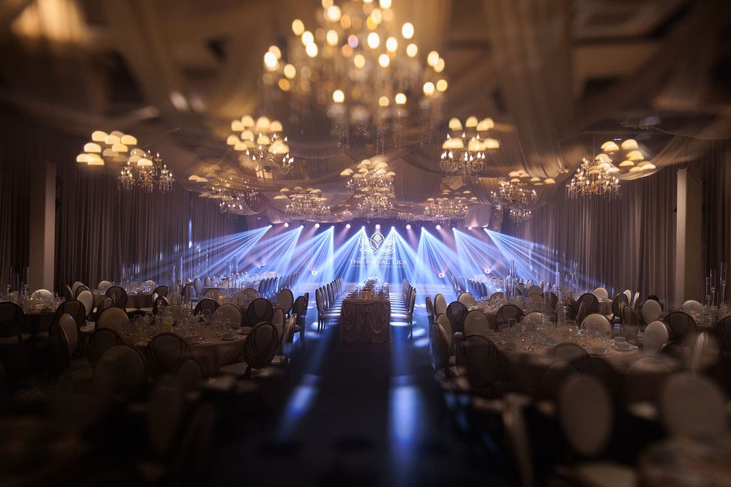 Round tables in champagne linen — Jasmine or Juliana